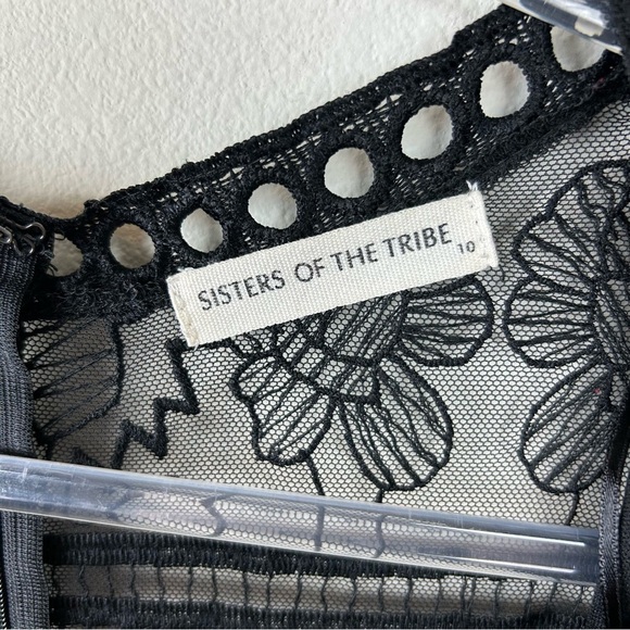 Sisters of the Tribe black lace flowy mini dress size: M - Picture 9 of 14
